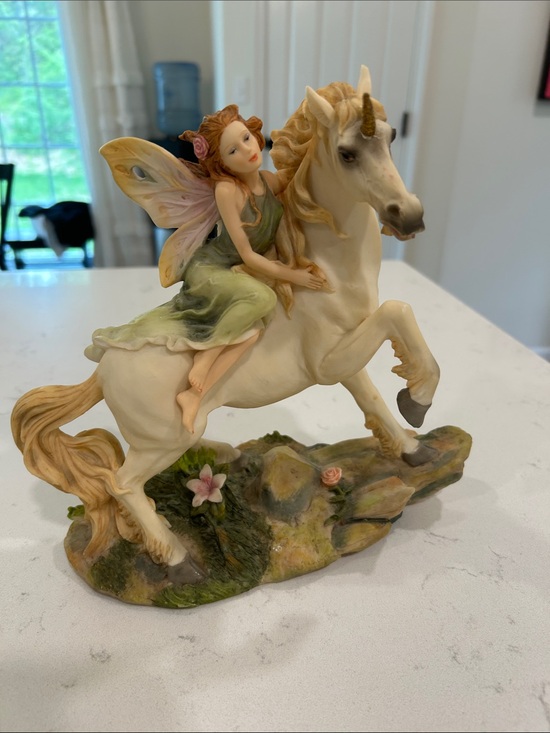 Other - Unicorn fairy sculpture Hand-Painted